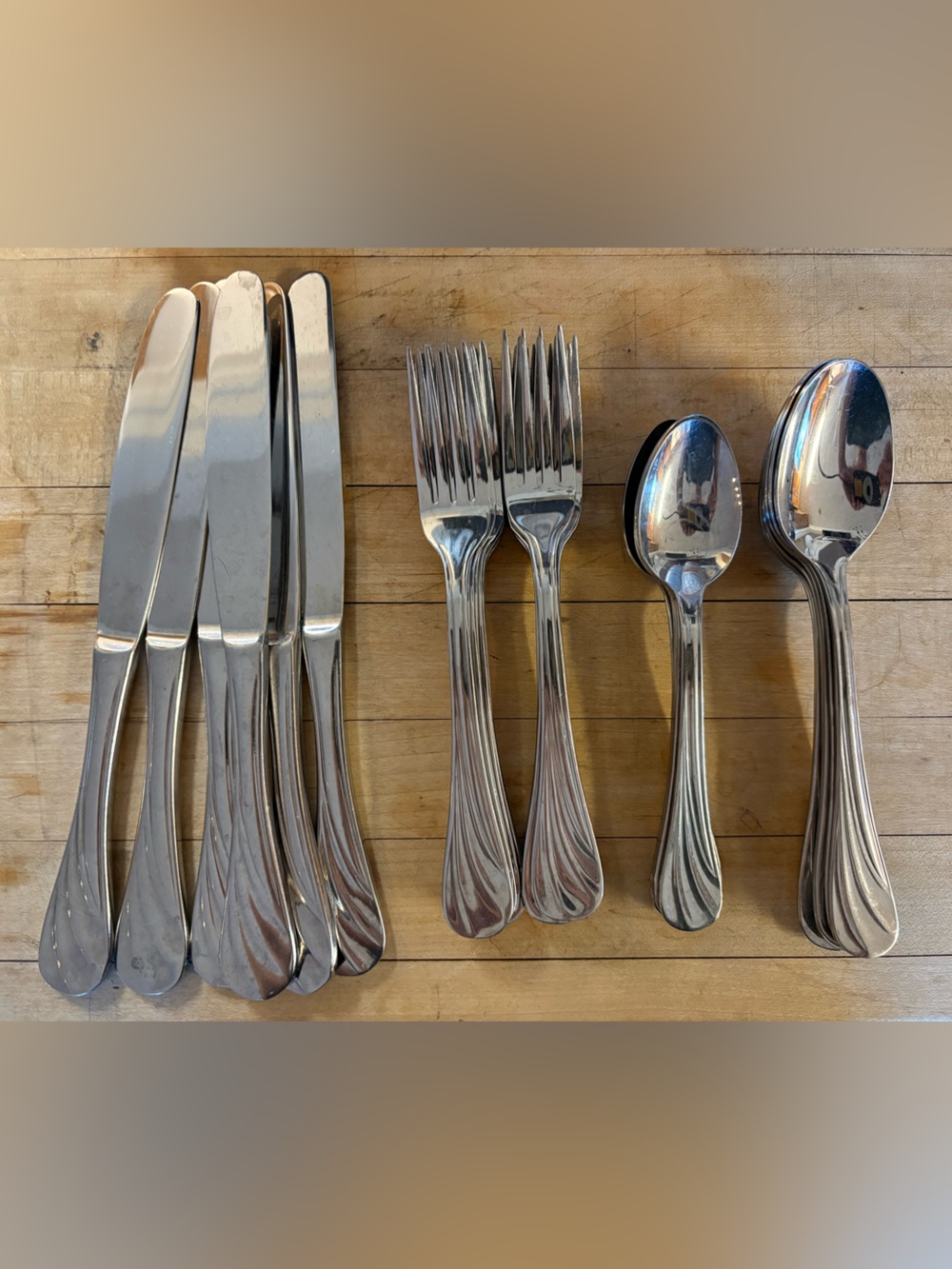 Libbey LYF5 Stainless Steel Flatware – 28 Piece Partial Set, Made in Korea